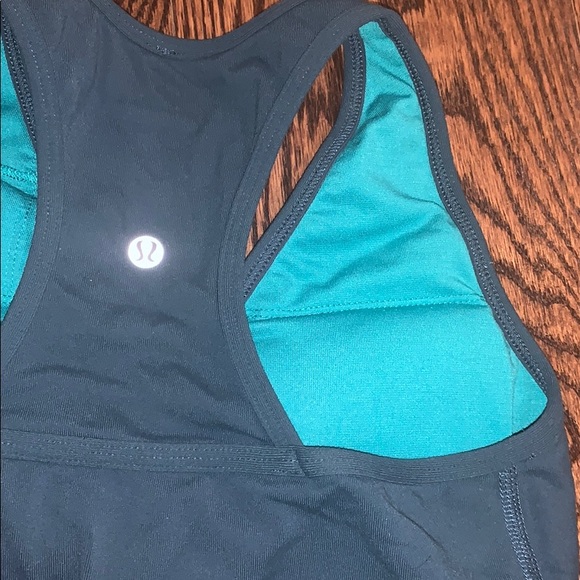 Lululemon workout tank size 6/small - Picture 3 of 3